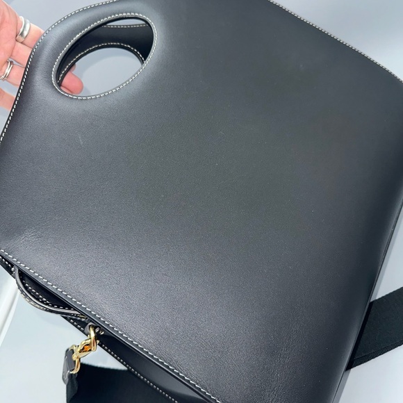 Burberry Pocket Tote Topstitched Leather Medium